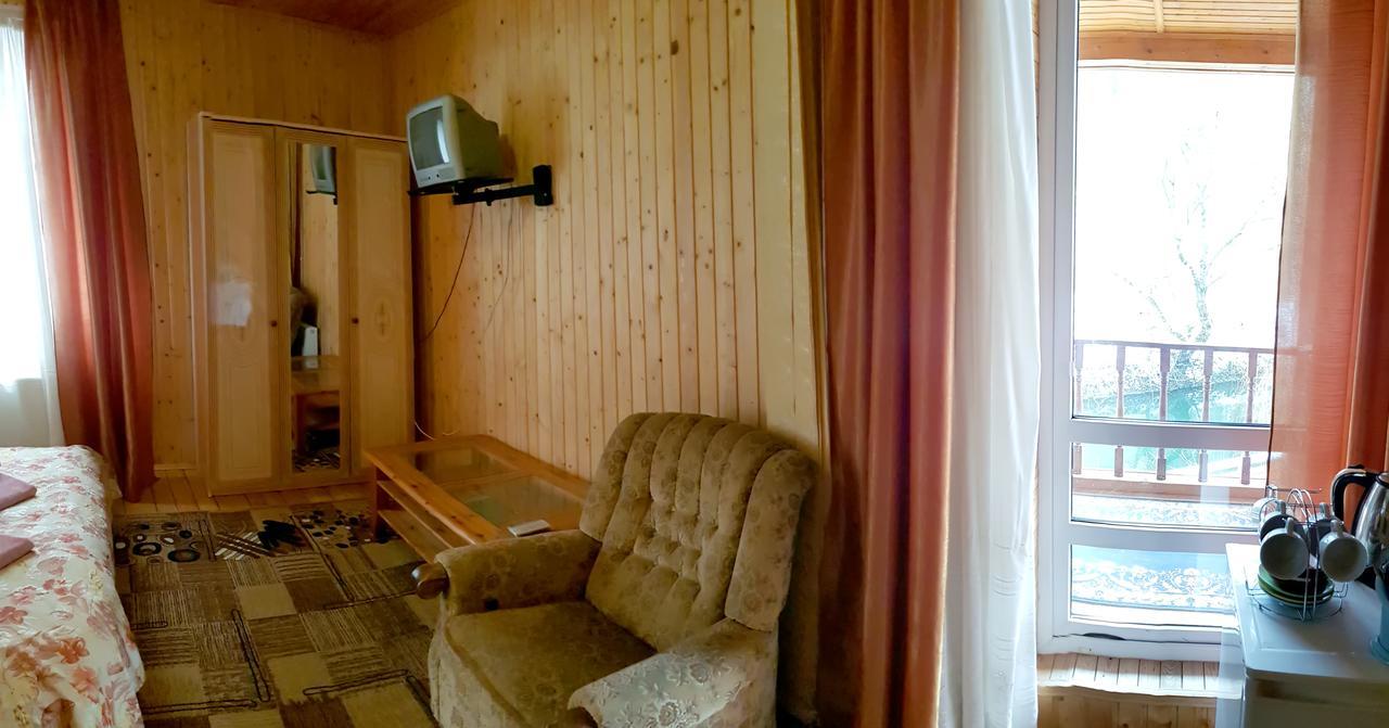 ホテル Perlyna Podillyа サタノ エクステリア 写真