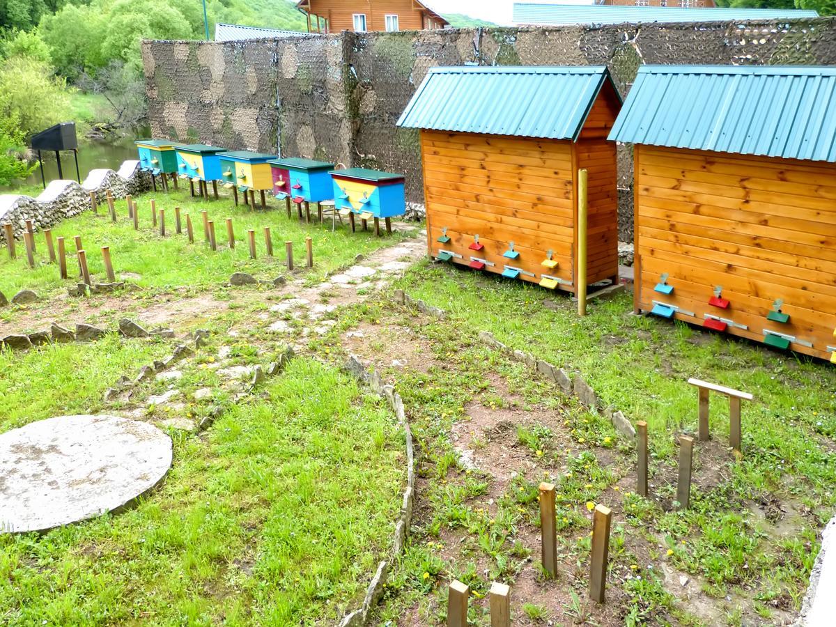 ホテル Perlyna Podillyа サタノ エクステリア 写真